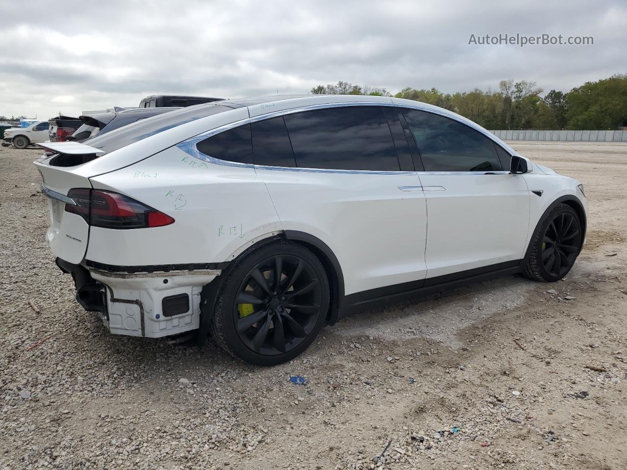 2019 Tesla Model X  White vin: 5YJXCAE28KF189930