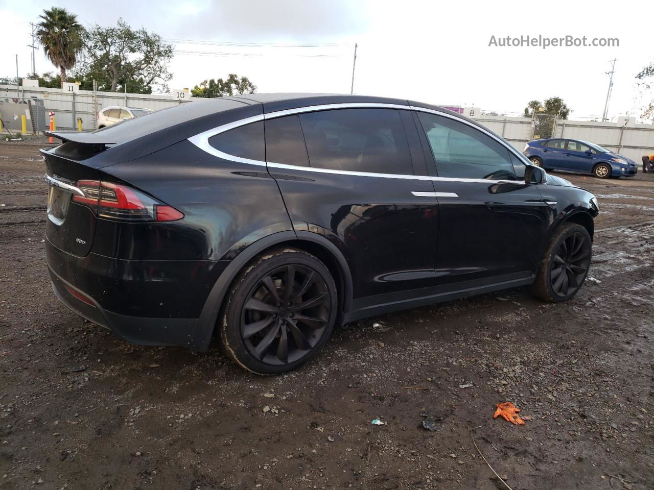 2016 Tesla Model X  Черный vin: 5YJXCAE29GF002167