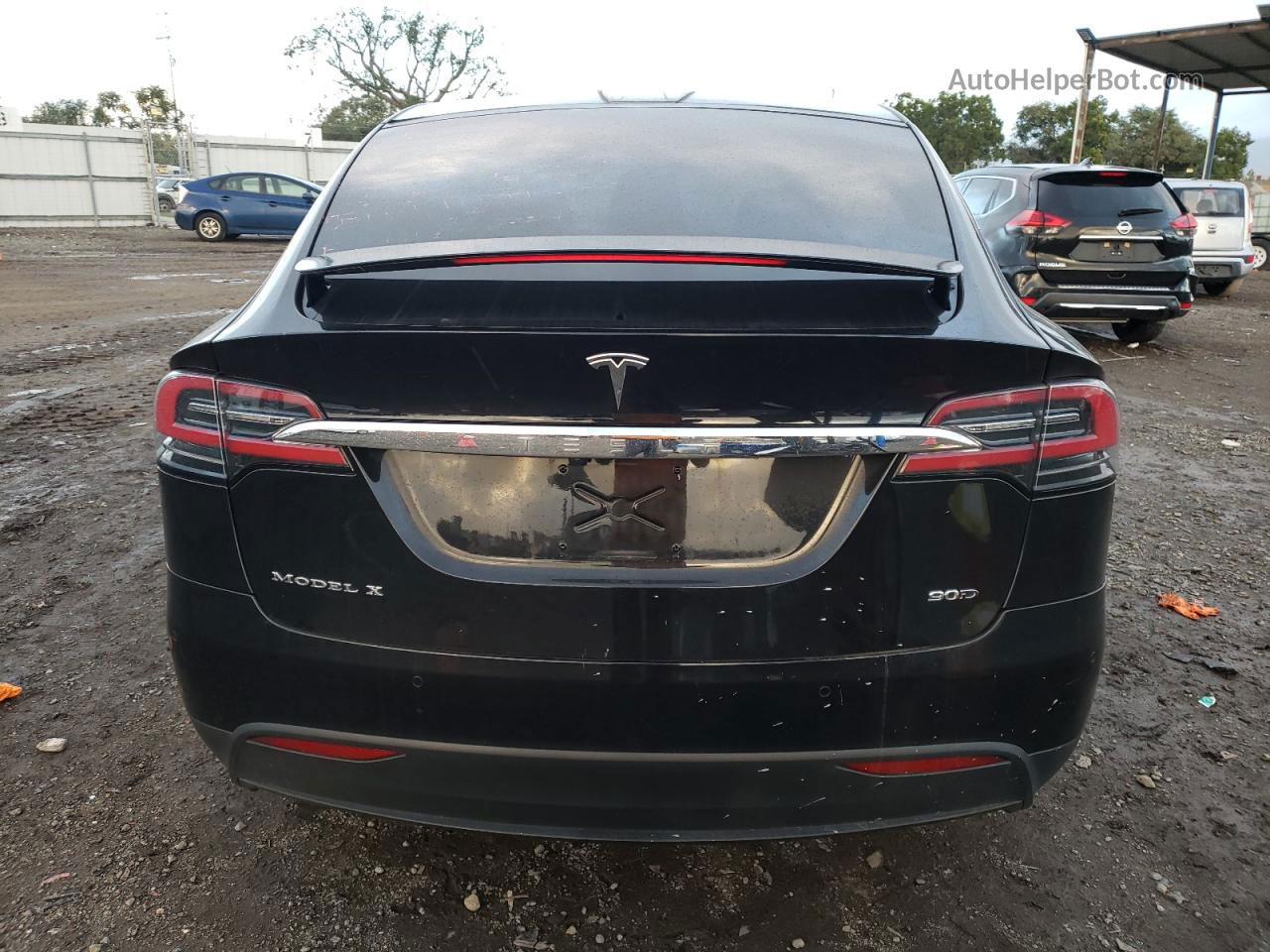 2016 Tesla Model X  Черный vin: 5YJXCAE29GF002167