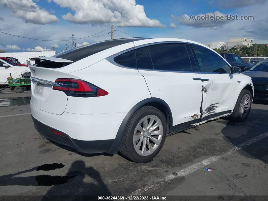 2016 Tesla Model X 60d/70d/75d/90d Белый vin: 5YJXCAE2XGF017888