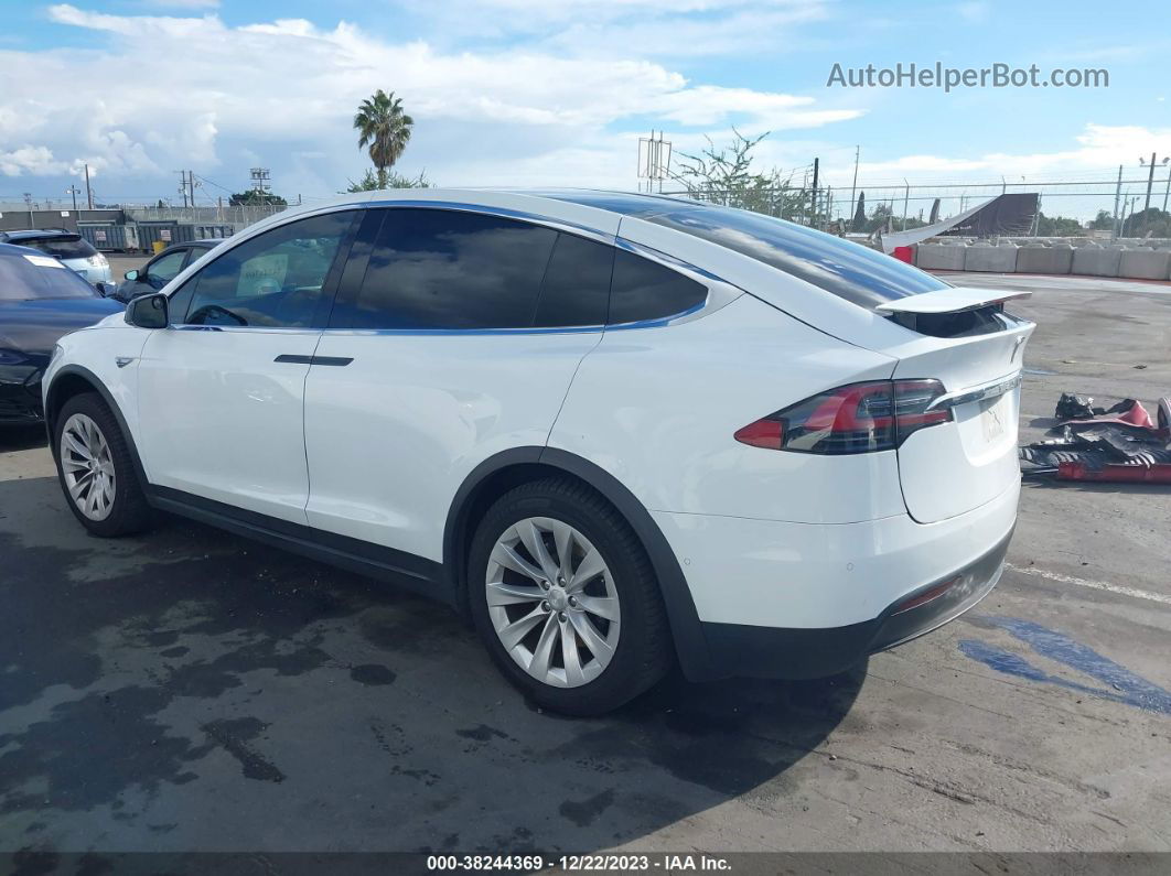 2016 Tesla Model X 60d/70d/75d/90d White vin: 5YJXCAE2XGF017888