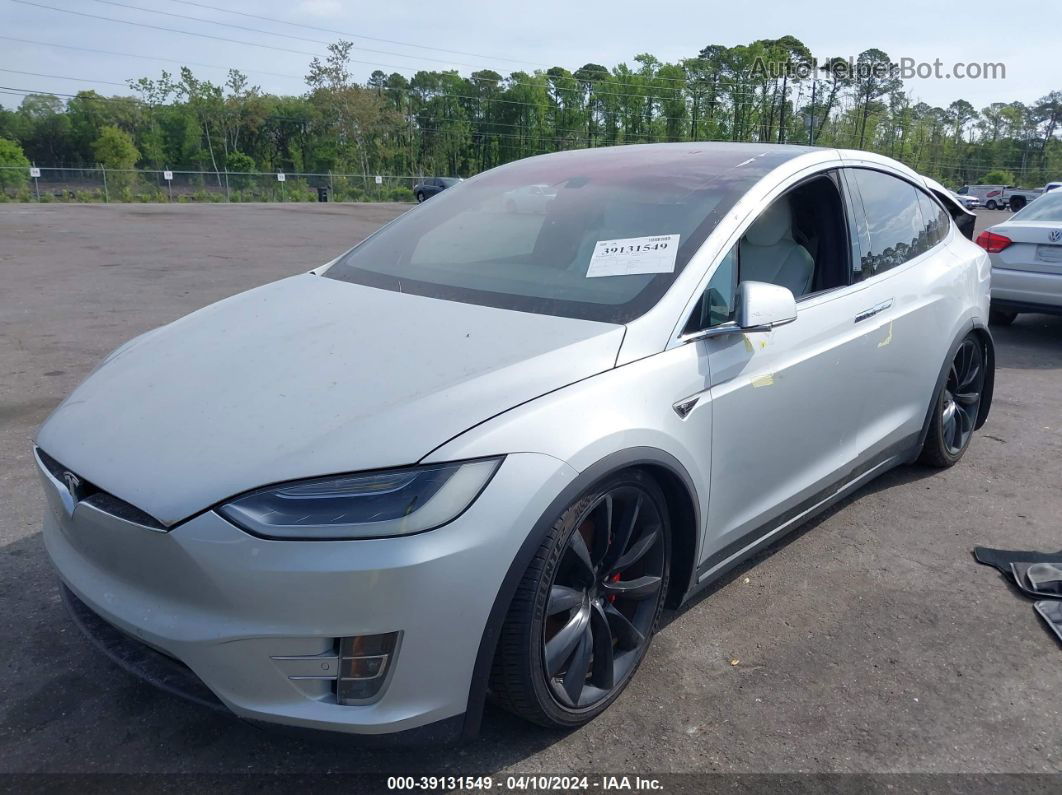 2016 Tesla Model X 60d/p100d/p90d Серебряный vin: 5YJXCAE47GF003898