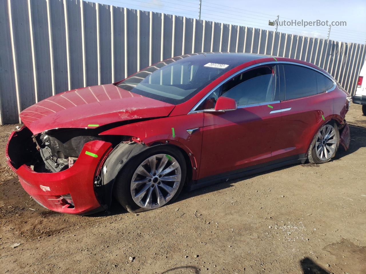 2018 Tesla Model X  Red vin: 5YJXCBE20JF112182