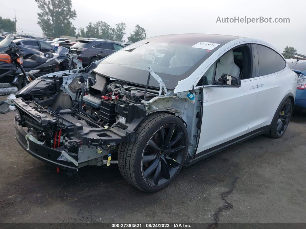 2016 Tesla Model X 70d/90d/75d/60d/p100d Белый vin: 5YJXCBE21GF002699