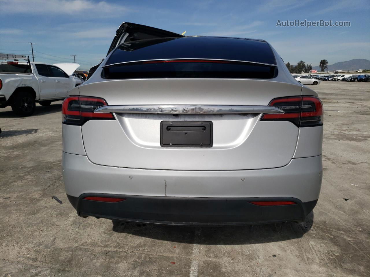 2016 Tesla Model X  Silver vin: 5YJXCBE21GF005778