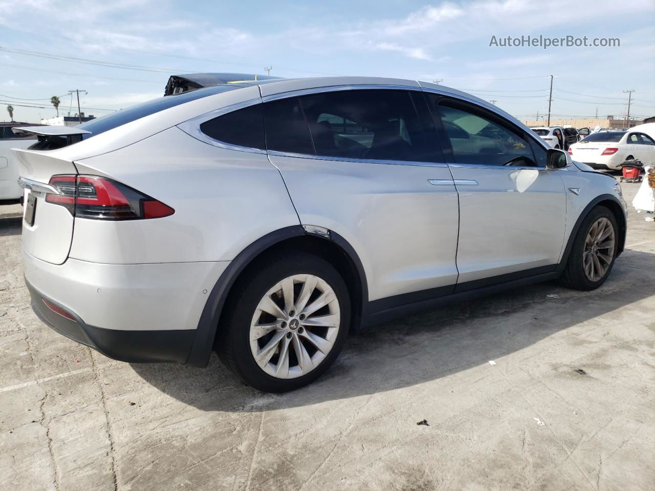 2016 Tesla Model X  Silver vin: 5YJXCBE21GF005778