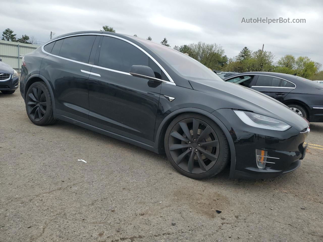 2018 Tesla Model X  Black vin: 5YJXCBE21JF121179