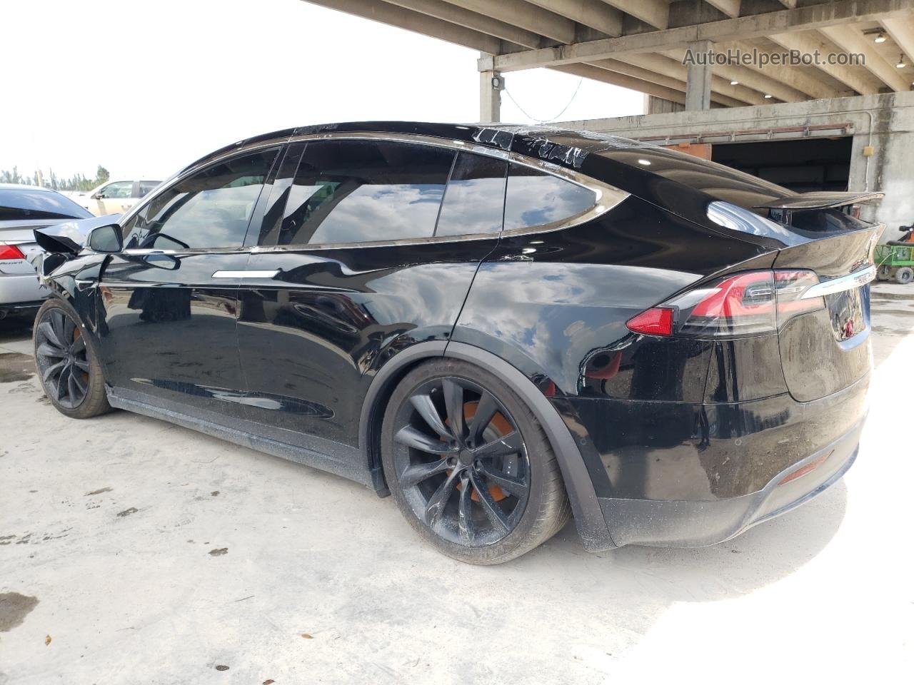 2021 Tesla Model X  Черный vin: 5YJXCBE21MF325100