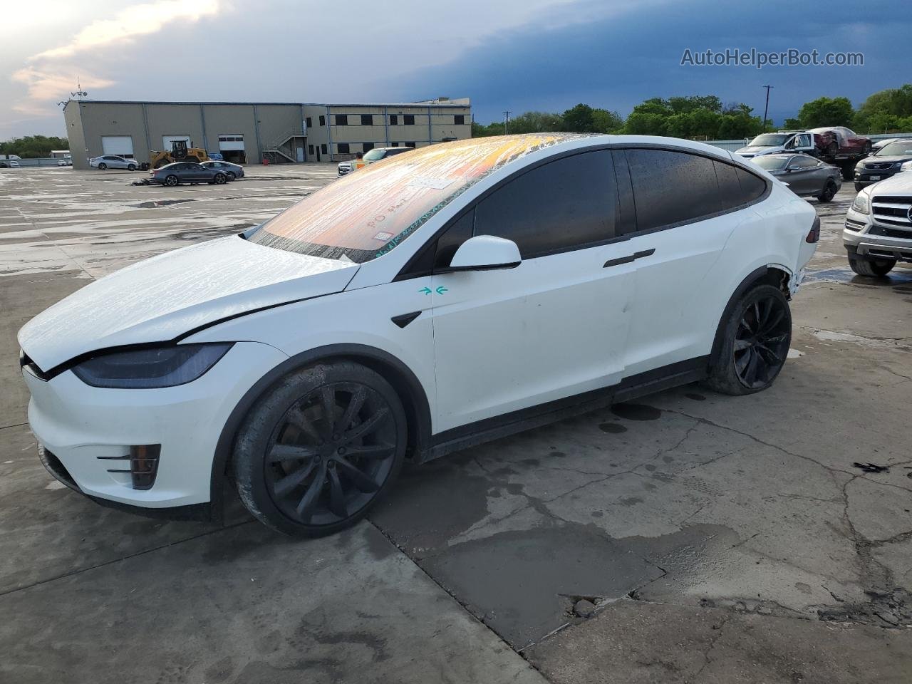 2019 Tesla Model X  Белый vin: 5YJXCBE22KF153186