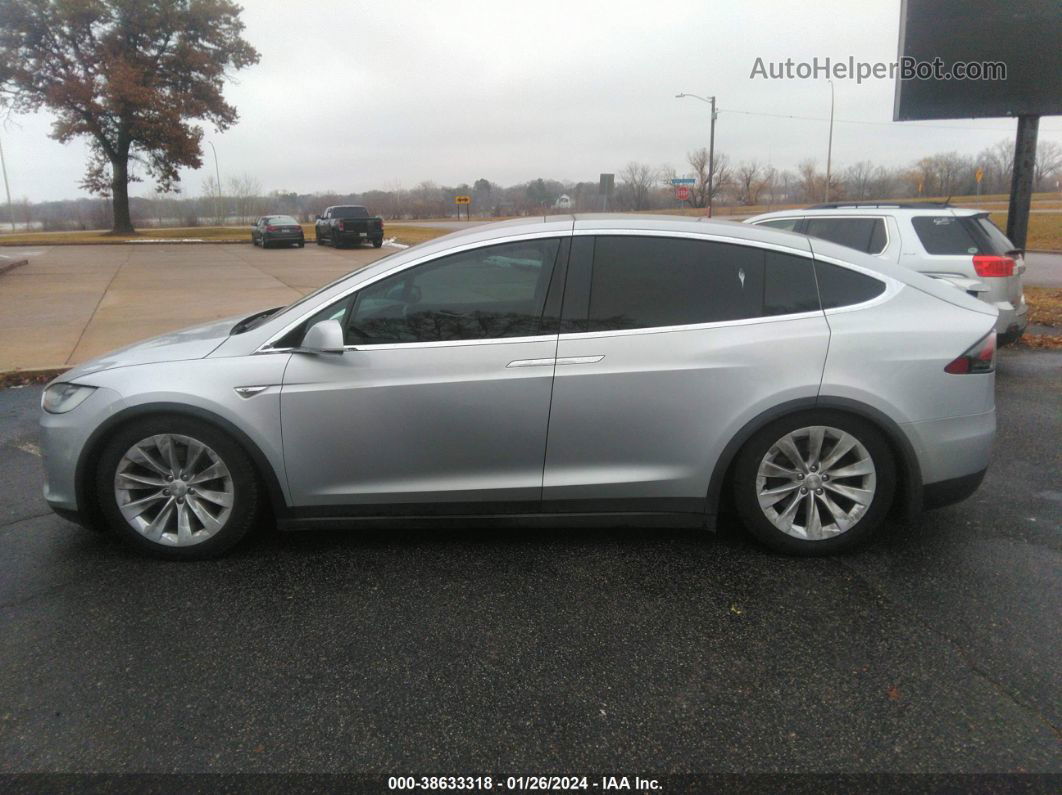 2016 Tesla Model X 60d/70d/75d/90d/p100d Серебряный vin: 5YJXCBE24GF001658