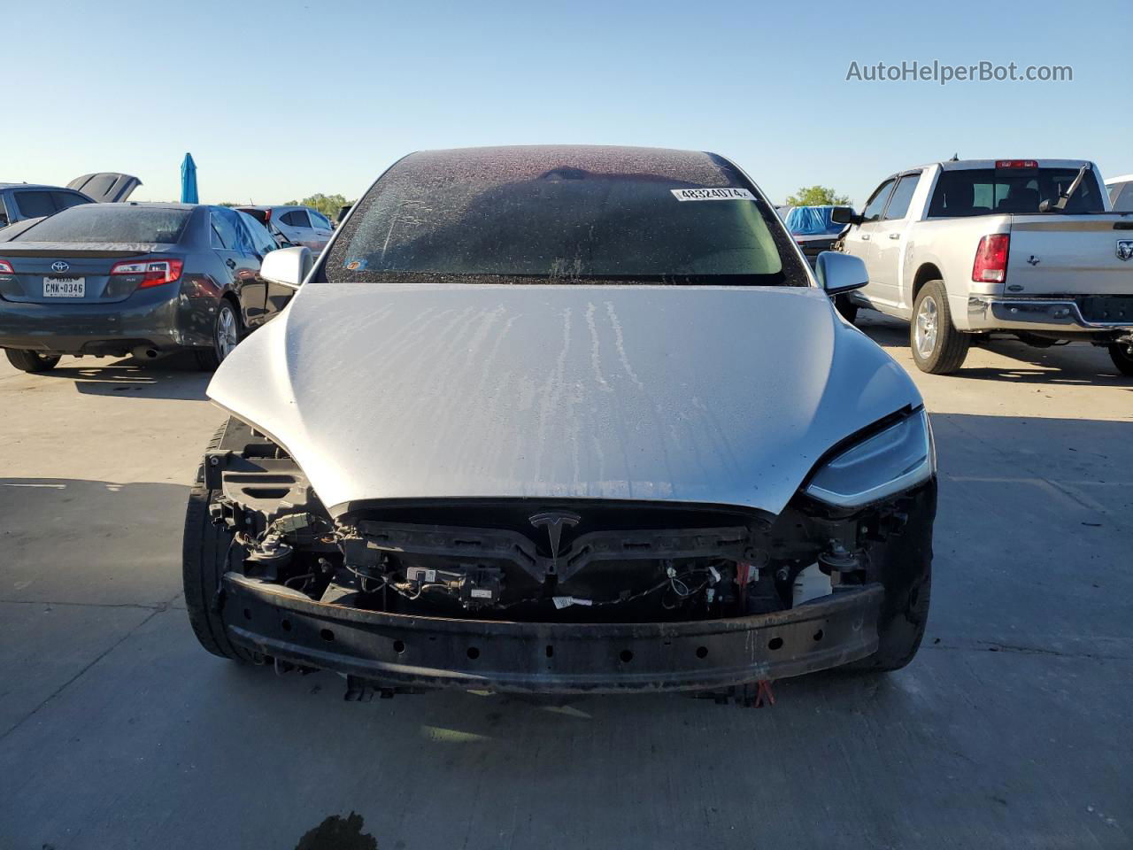 2016 Tesla Model X  Серебряный vin: 5YJXCBE24GF005466