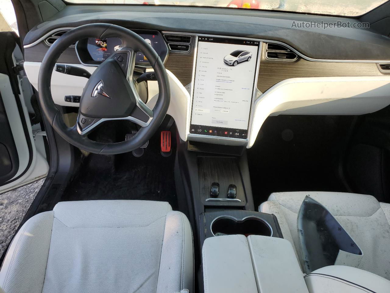 2016 Tesla Model X  Белый vin: 5YJXCBE24GF014653