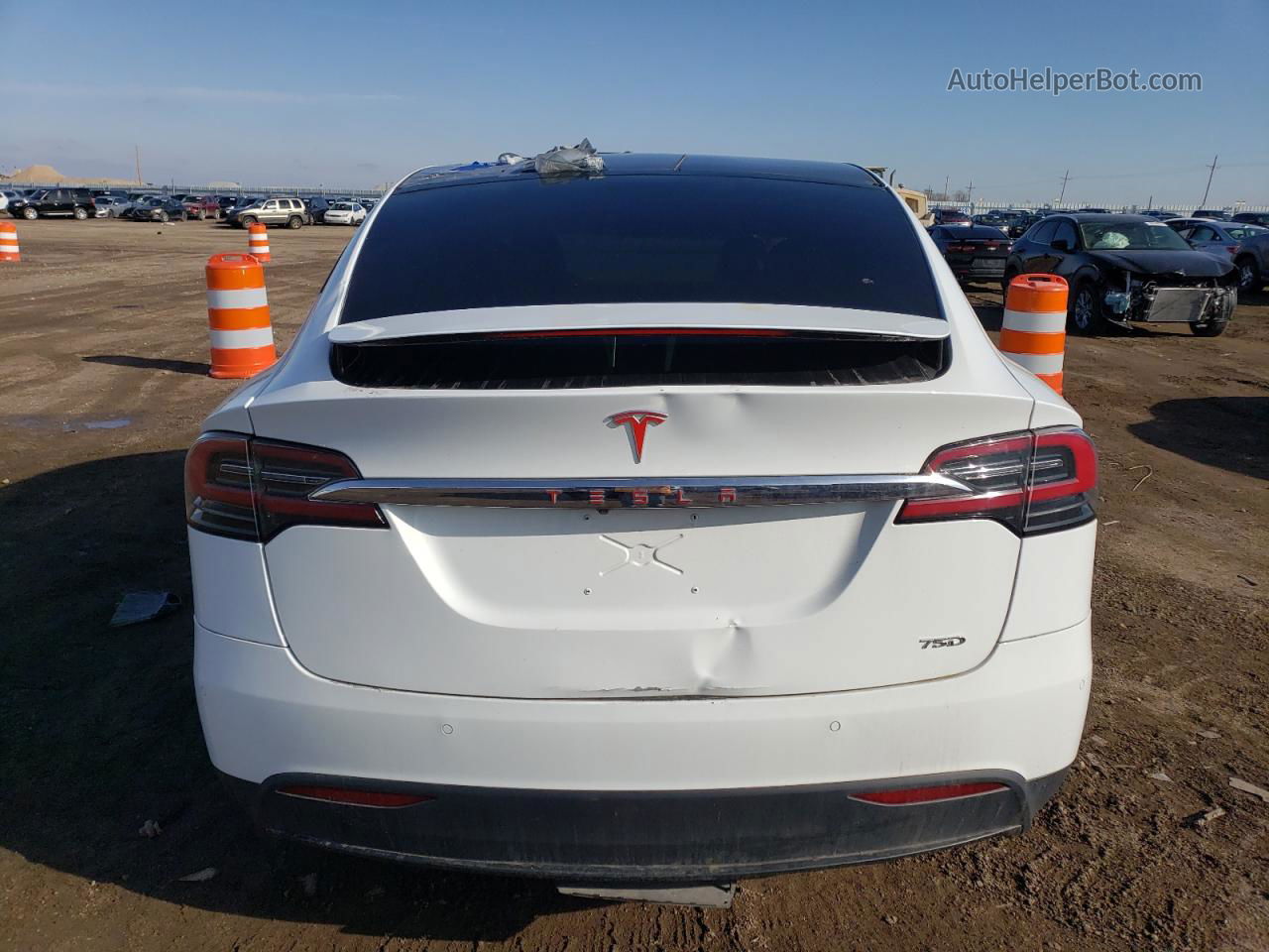 2016 Tesla Model X White vin: 5YJXCBE24GF014653