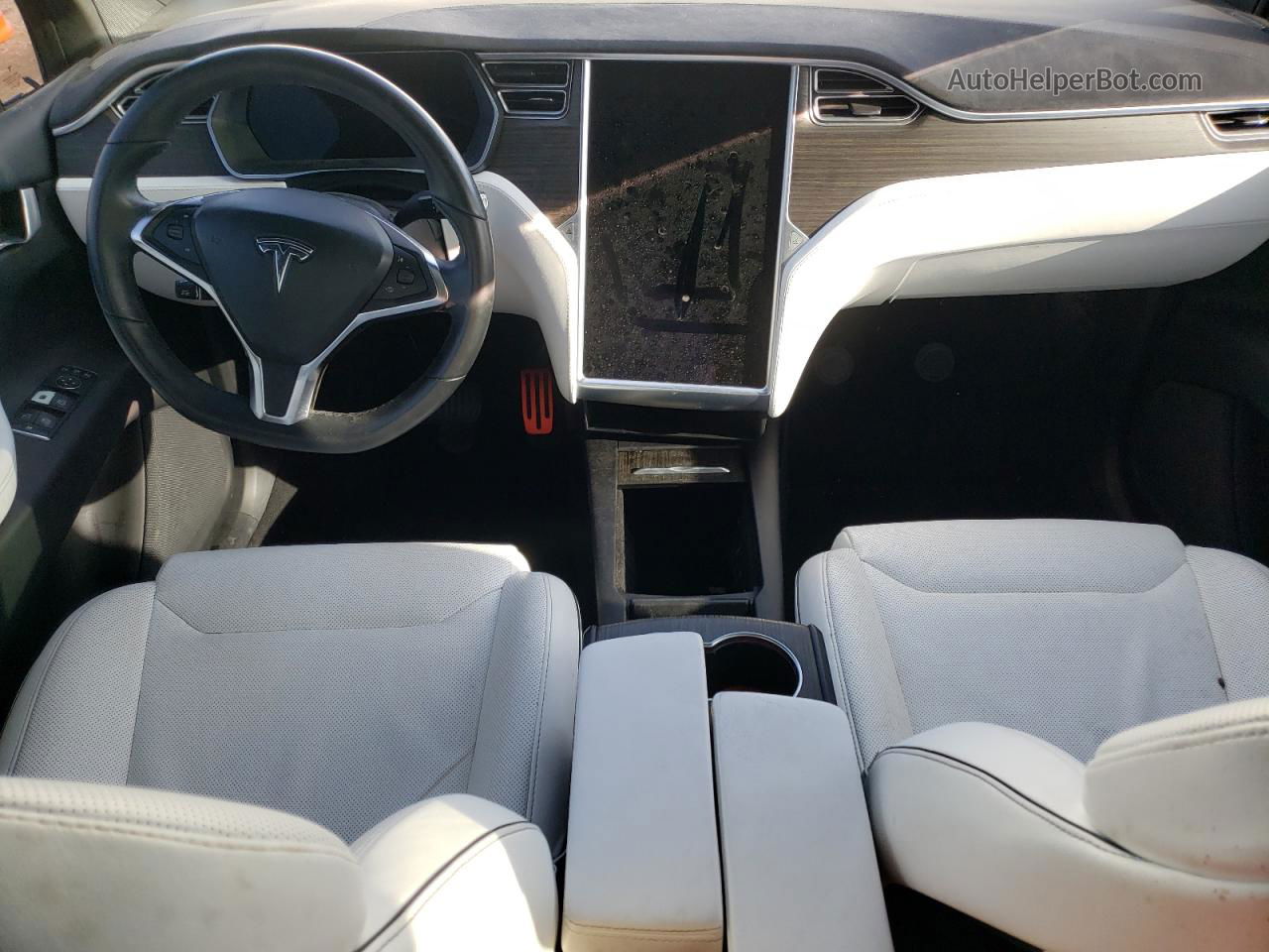 2016 Tesla Model X White vin: 5YJXCBE24GF014653