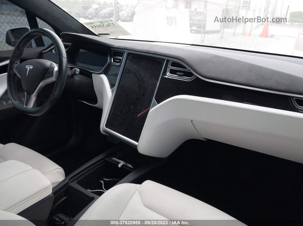 2016 Tesla Model X 70d/90d/75d/60d/p100d Белый vin: 5YJXCBE24GF020601