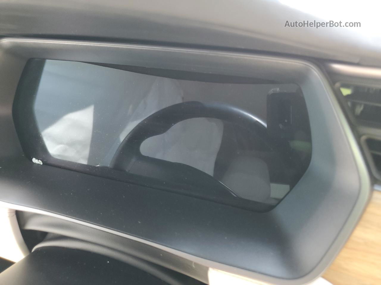 2018 Tesla Model X  White vin: 5YJXCBE24JF135528