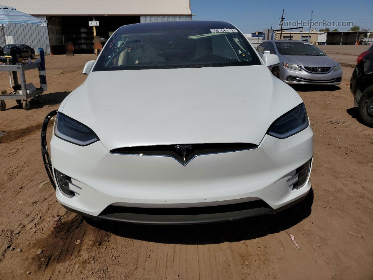 2018 Tesla Model X  White vin: 5YJXCBE24JF135528