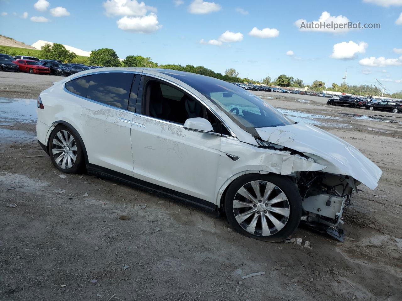 2020 Tesla Model X White vin: 5YJXCBE24LF247233