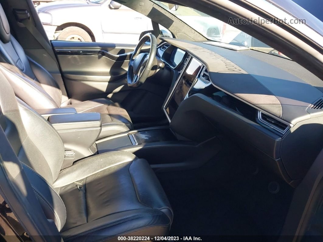 2016 Tesla Model X   Black vin: 5YJXCBE25GF014743