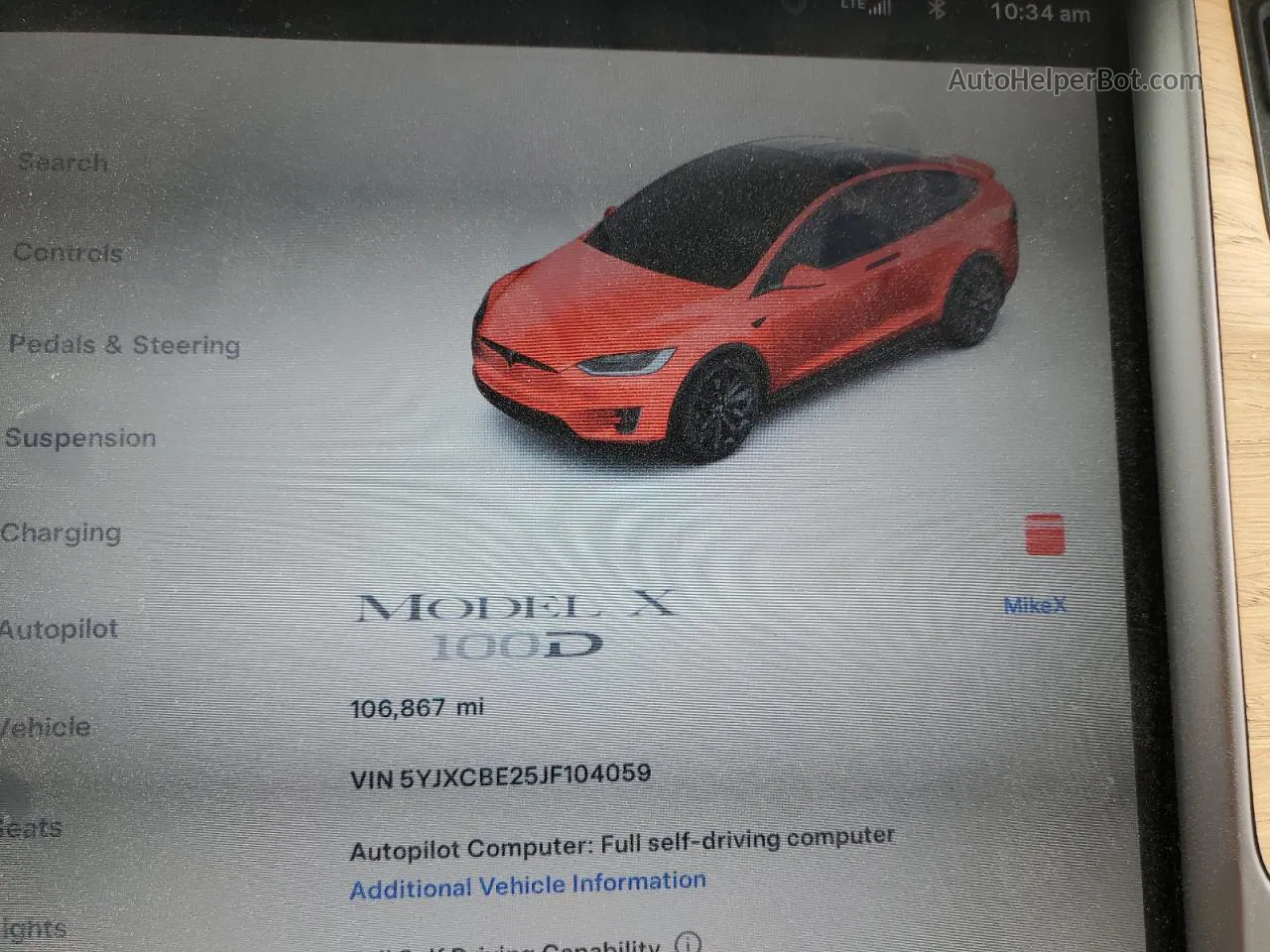 2018 Tesla Model X  Red vin: 5YJXCBE25JF104059