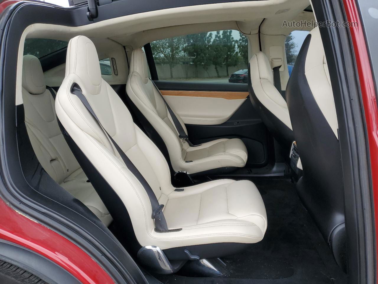 2018 Tesla Model X  Red vin: 5YJXCBE25JF104059