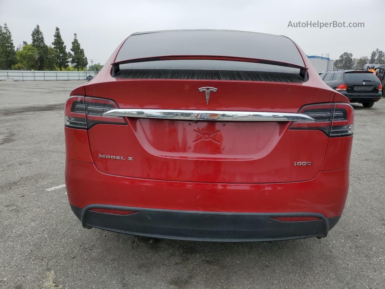 2018 Tesla Model X  Red vin: 5YJXCBE25JF104059