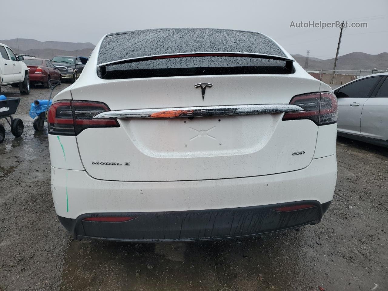 2016 Tesla Model X  White vin: 5YJXCBE26GF016257