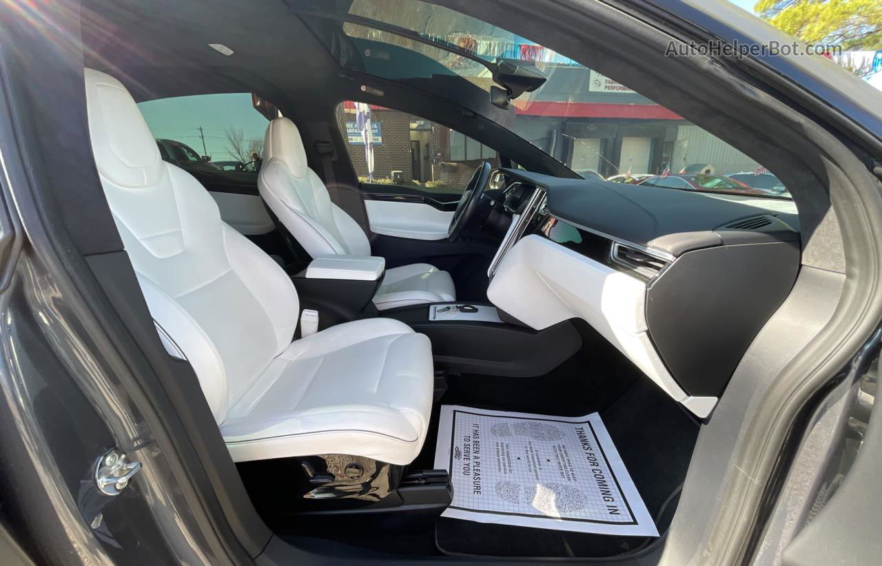 2016 Tesla Model X Зеленый vin: 5YJXCBE26GF028585