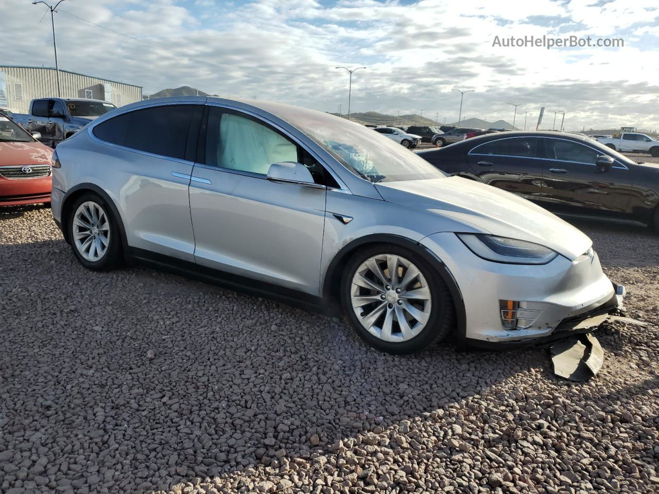 2016 Tesla Model X  Серебряный vin: 5YJXCBE26GF031079