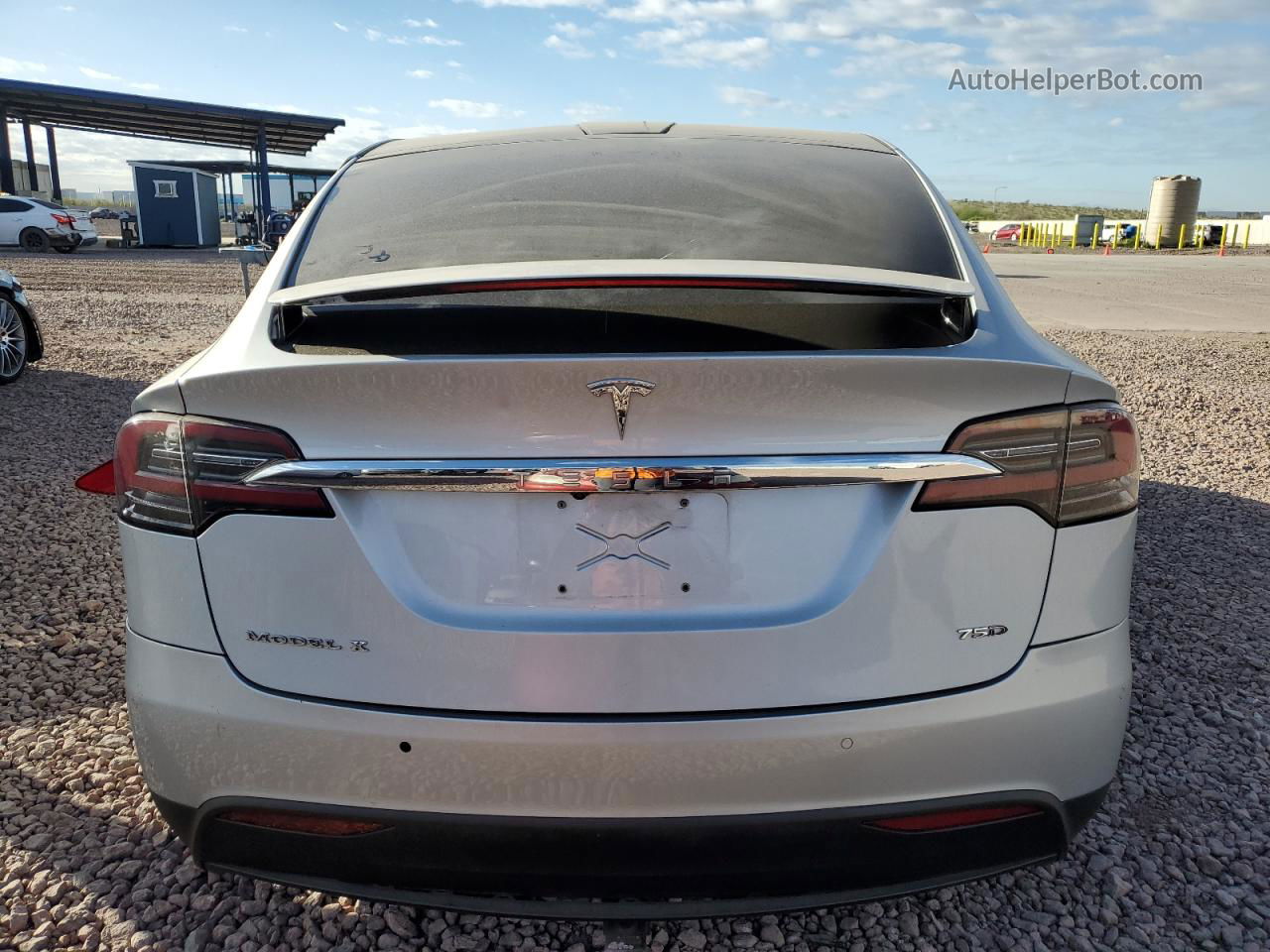 2016 Tesla Model X  Серебряный vin: 5YJXCBE26GF031079