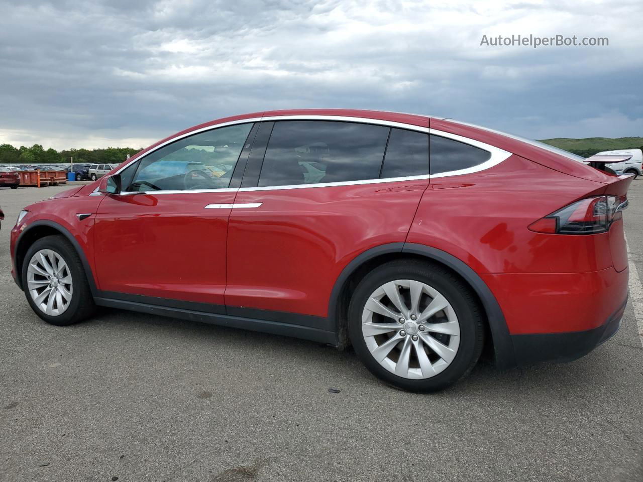 2020 Tesla Model X  Red vin: 5YJXCBE27LF218065