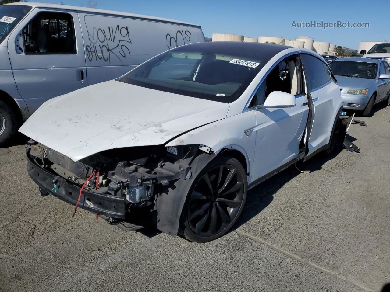 2016 Tesla Model X  White vin: 5YJXCBE28GF005261