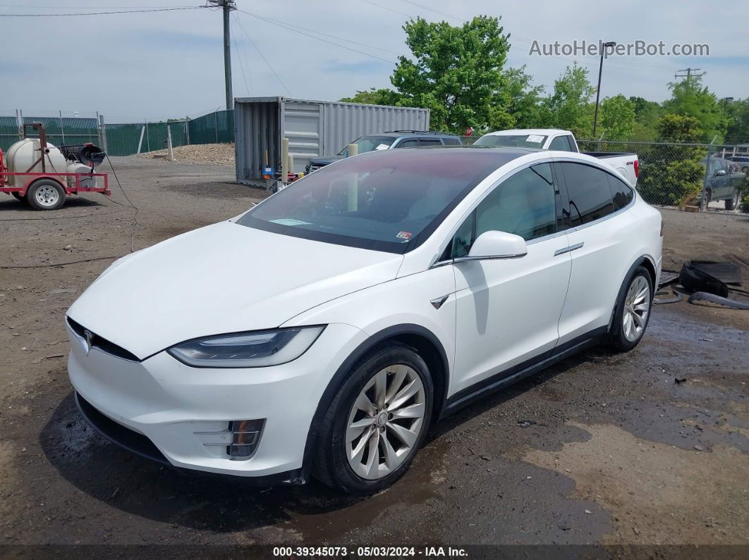 2016 Tesla Model X 60d/70d/75d/90d/p100d Белый vin: 5YJXCBE29GF034235