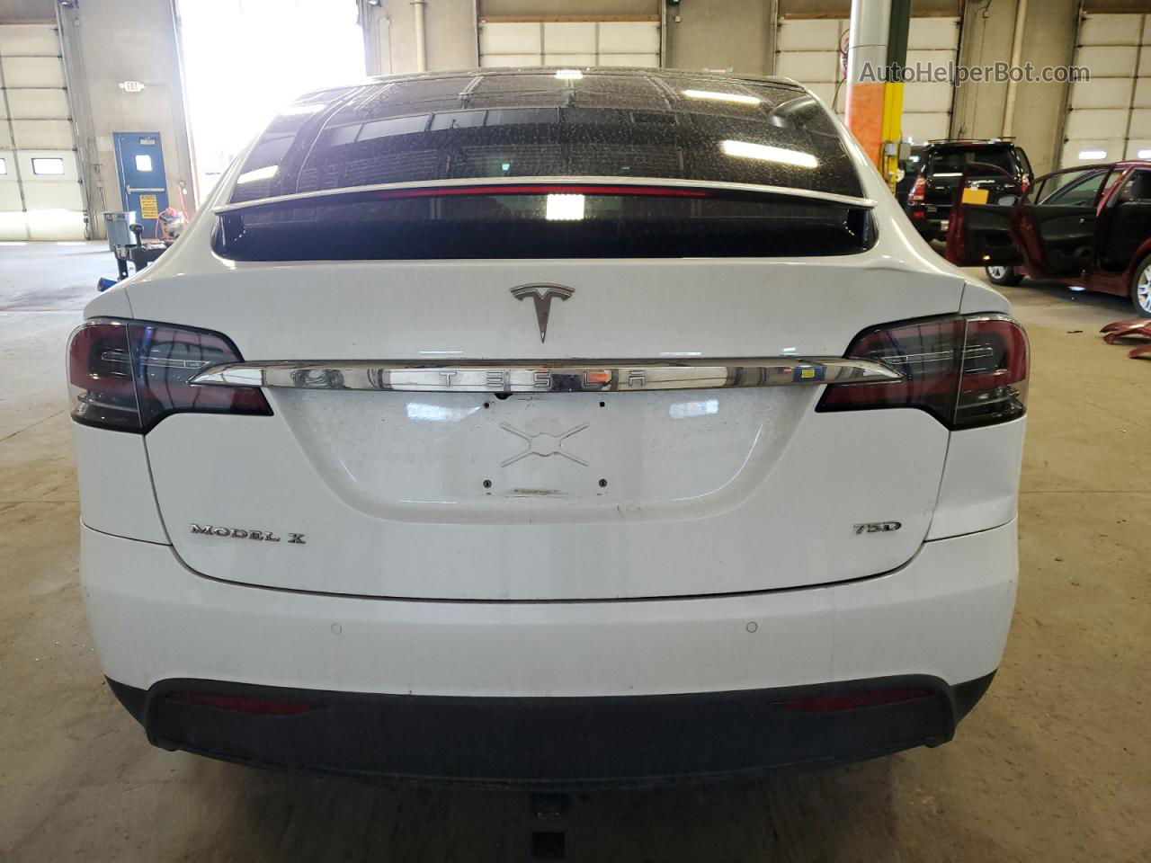 2018 Tesla Model X  White vin: 5YJXCBE29JF116876