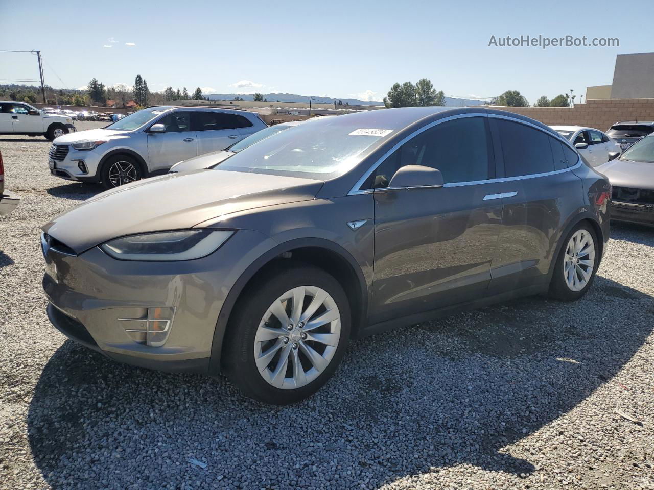 2016 Tesla Model X  Brown vin: 5YJXCBE2XGF001986