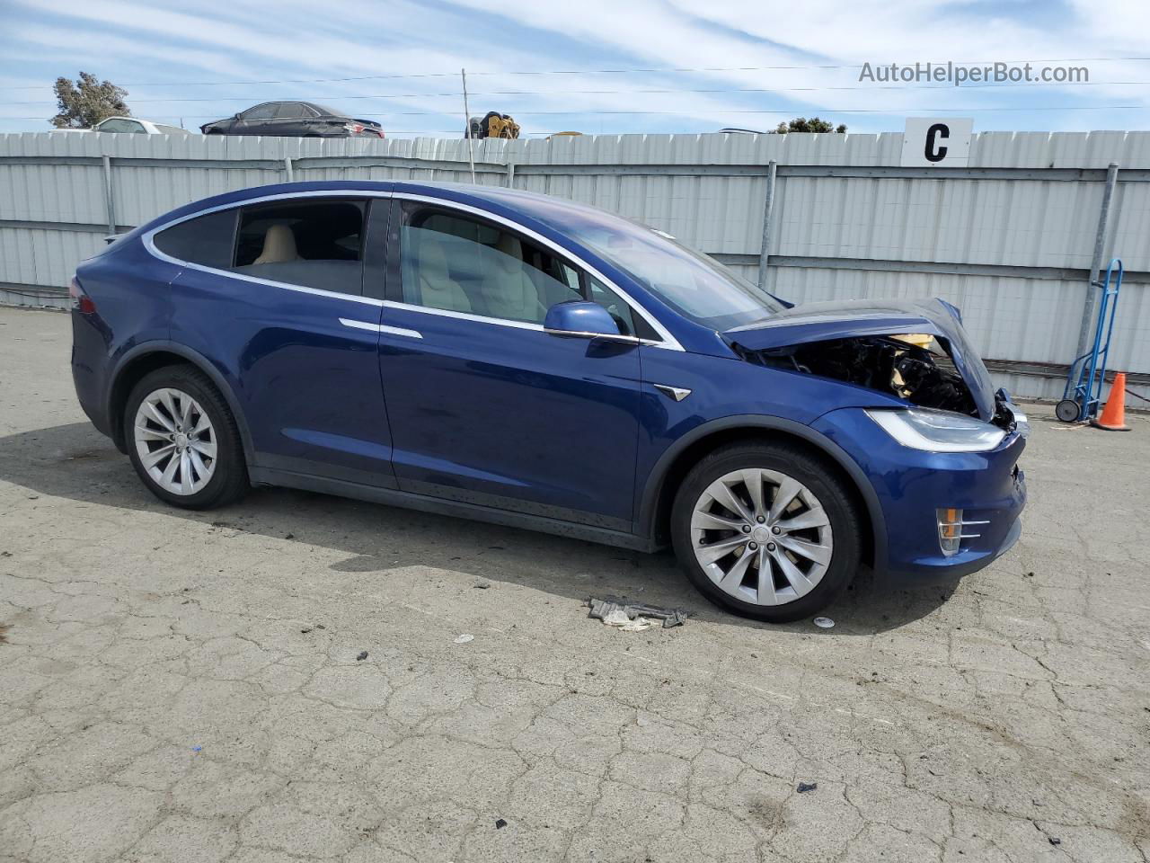 2016 Tesla Model X  Blue vin: 5YJXCBE2XGF028945