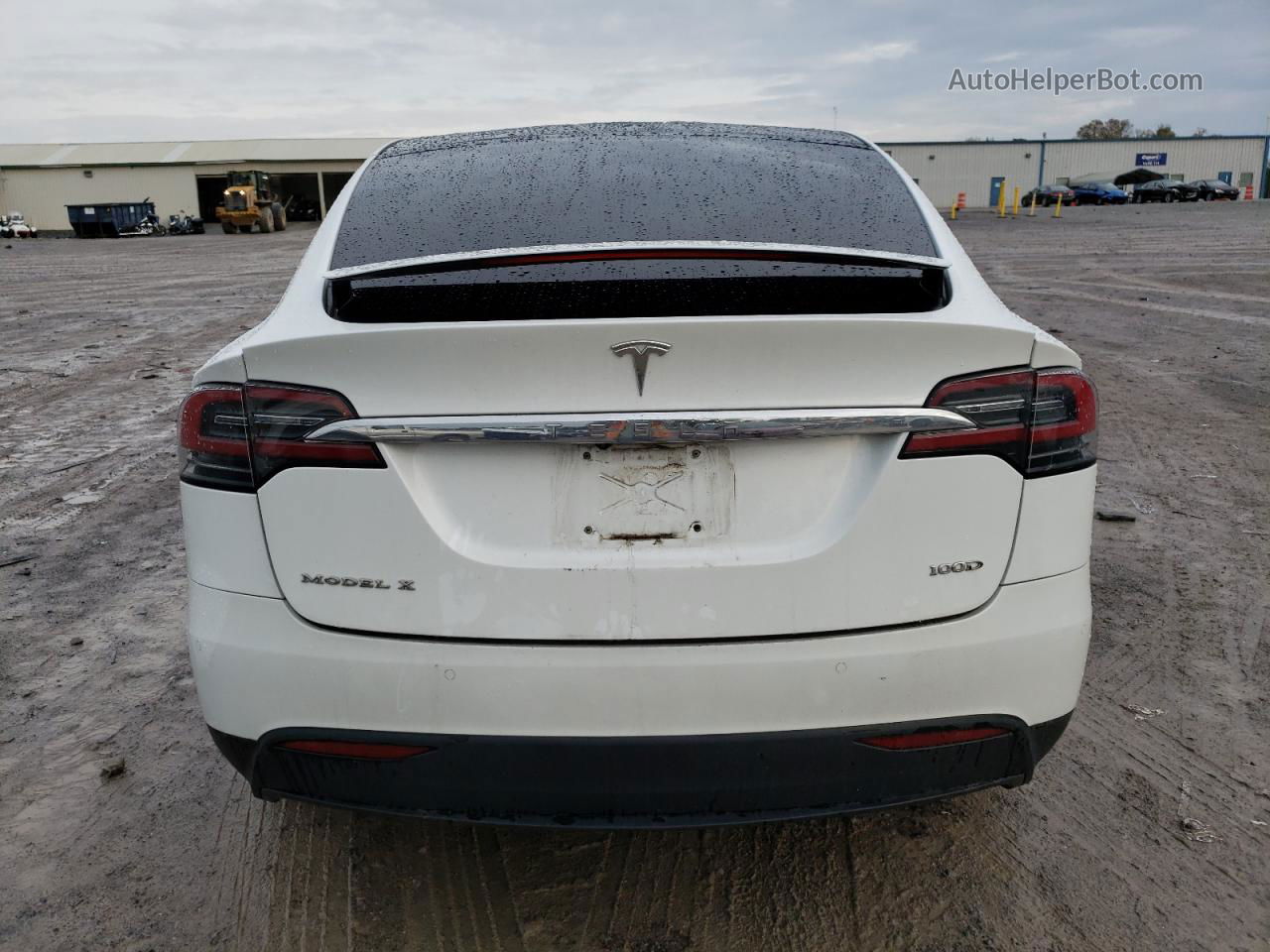 2018 Tesla Model X  White vin: 5YJXCBE2XJF087551