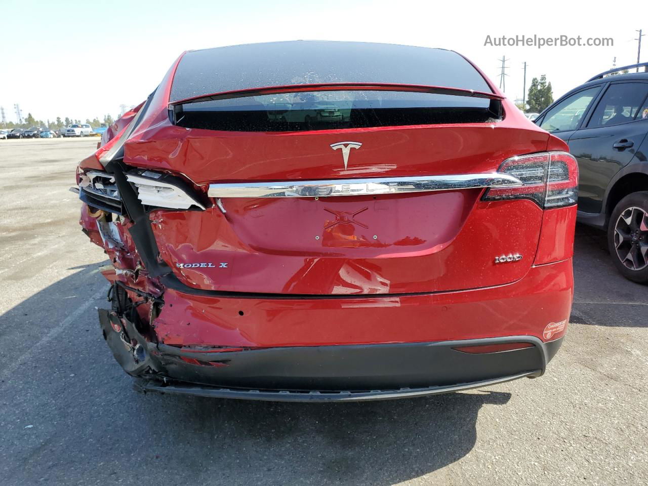 2018 Tesla Model X  Красный vin: 5YJXCBE2XJF089042