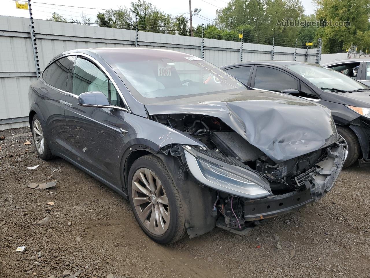 2018 Tesla Model X  Серый vin: 5YJXCBE2XJF089784