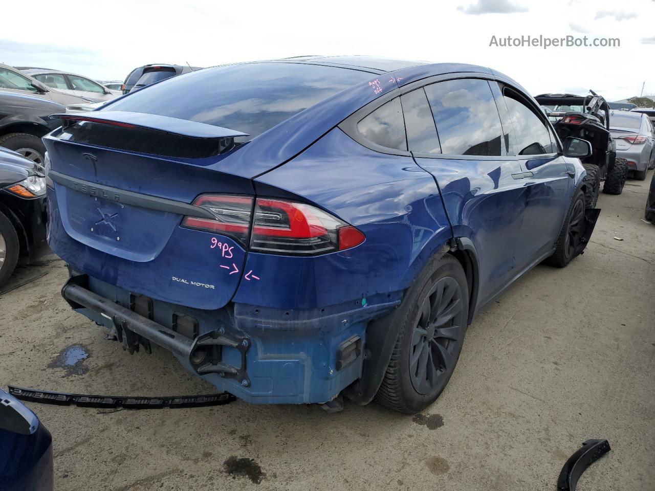 2019 Tesla Model X  Blue vin: 5YJXCBE2XKF192723