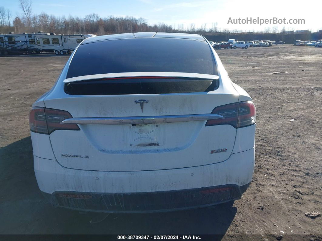 2016 Tesla Model X 75d/p100d/p90d Белый vin: 5YJXCBE42GF011297