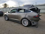 2016 Tesla Model X  Коричневый vin: 5YJXCBE42GFS00225