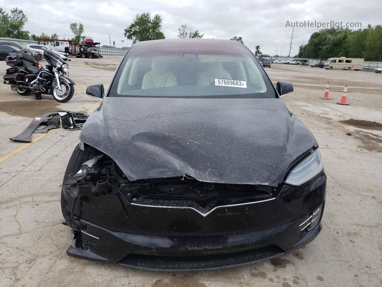 2018 Tesla Model X  Черный vin: 5YJXCBE42JF091255