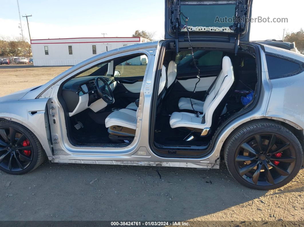 2016 Tesla Model X 75d/p100d/p90d Silver vin: 5YJXCBE43GF019571