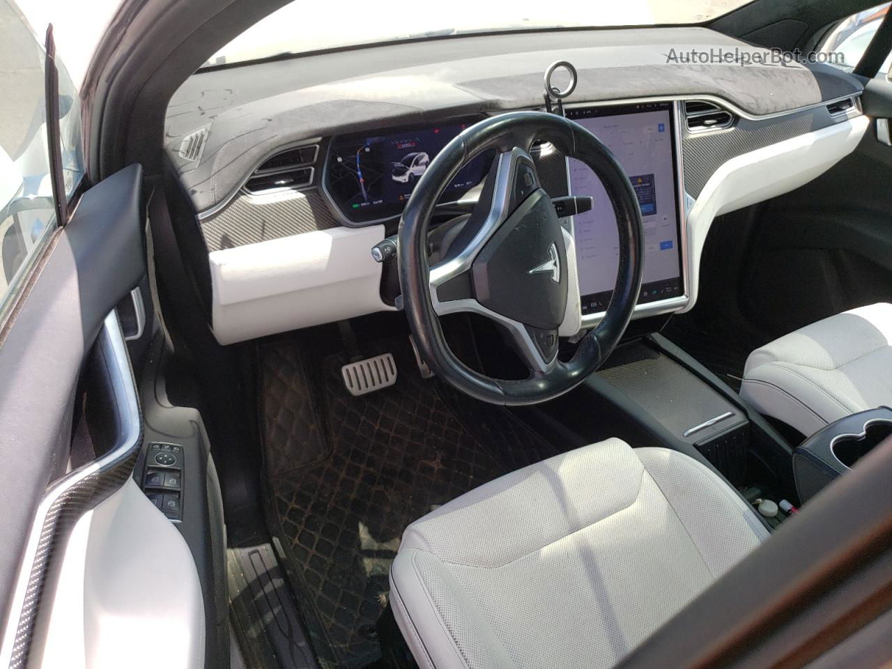 2016 Tesla Model X  Белый vin: 5YJXCBE47GF030976