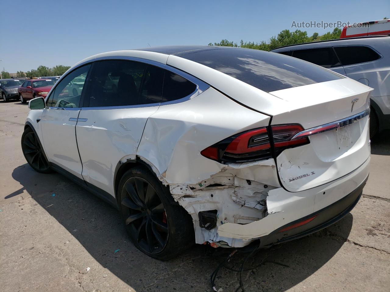 2016 Tesla Model X  Белый vin: 5YJXCBE47GF030976