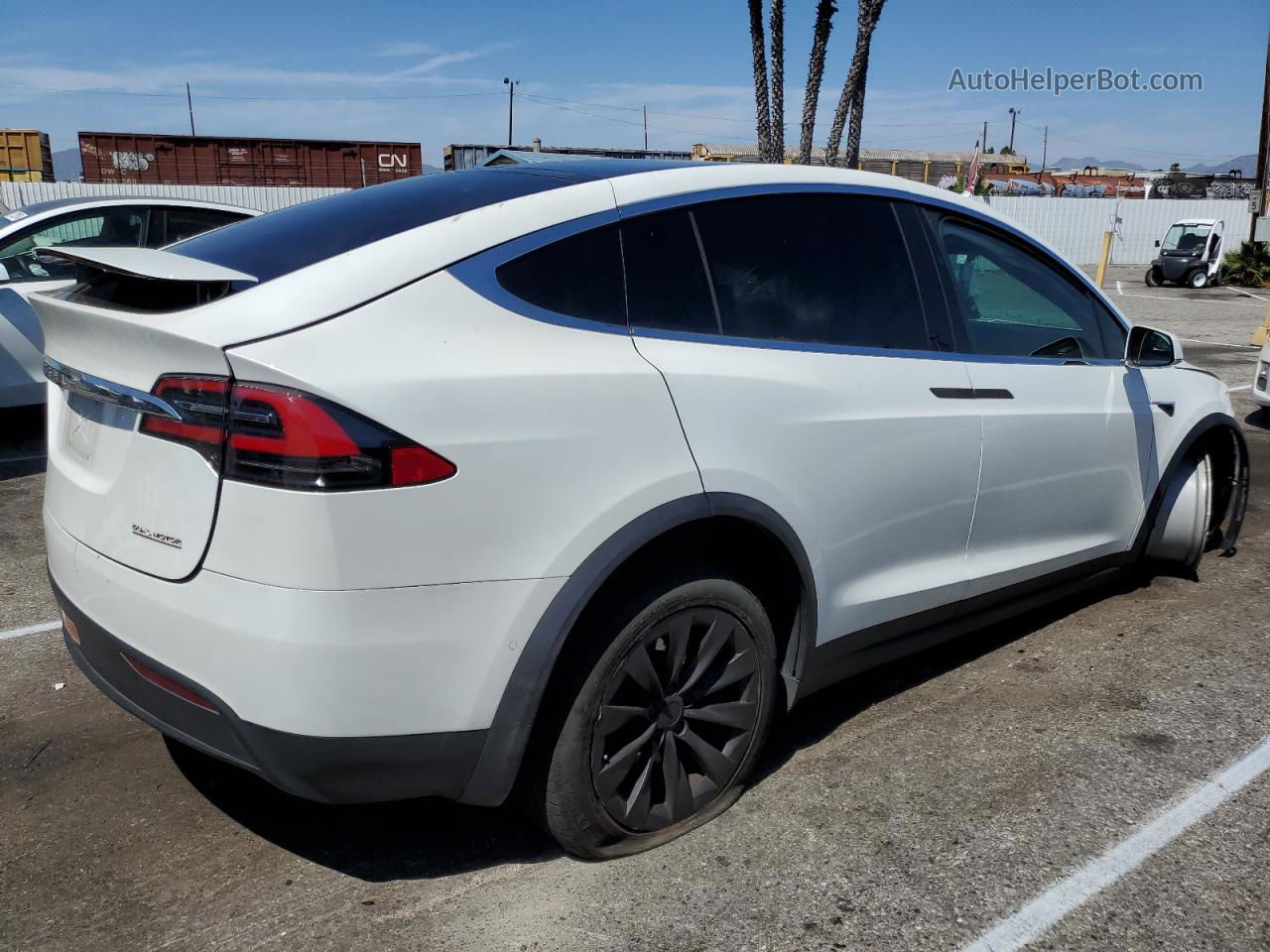 2019 Tesla Model X  White vin: 5YJXCBE49KF188700