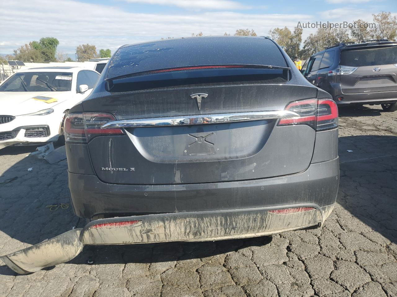 2018 Tesla Model X  Gray vin: 5YJXCDE20JF113313