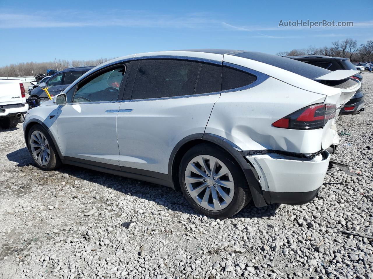 2020 Tesla Model X  White vin: 5YJXCDE20LF249217