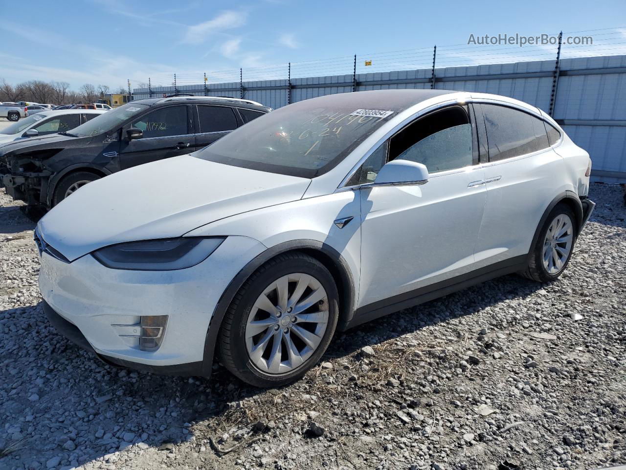 2020 Tesla Model X  White vin: 5YJXCDE20LF249217